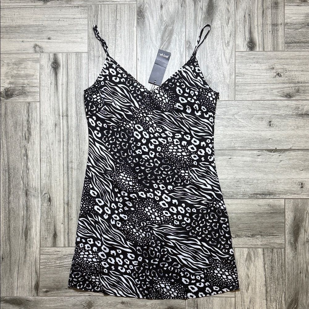 Nasty Gal Monochrome Abstract Dress Size US 2
